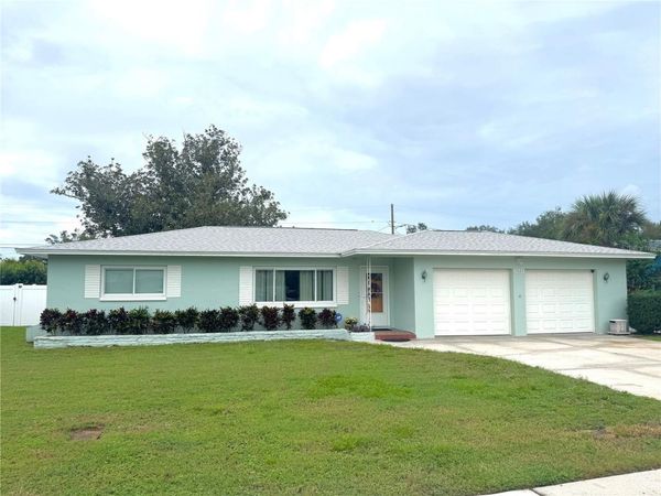 1527 LAKEVIEW ROAD , CLEARWATER, FL 33756
