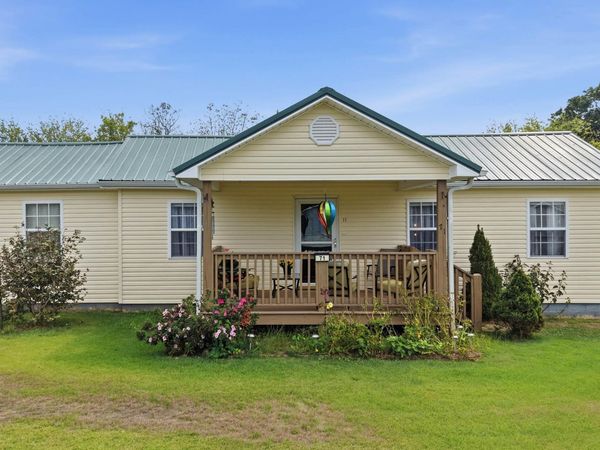 71 Oak Avenue, Trenton, GA 30752