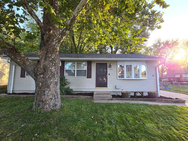 2015 Valley Drive , Davenport, IA 52806