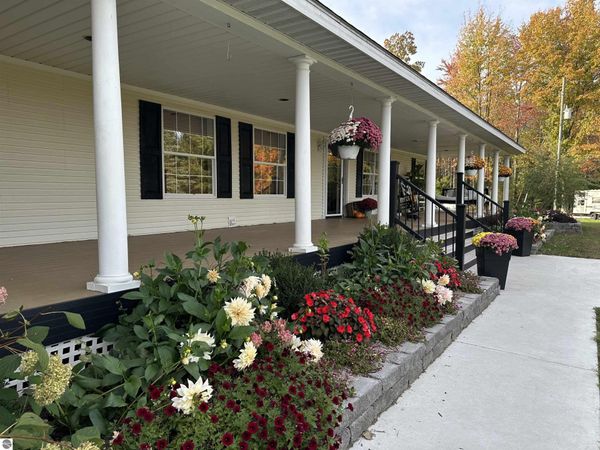 3088 M-65, Turner, MI 48765