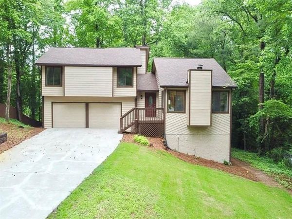 4579 Glenforest Drive NE, Roswell, GA 30075