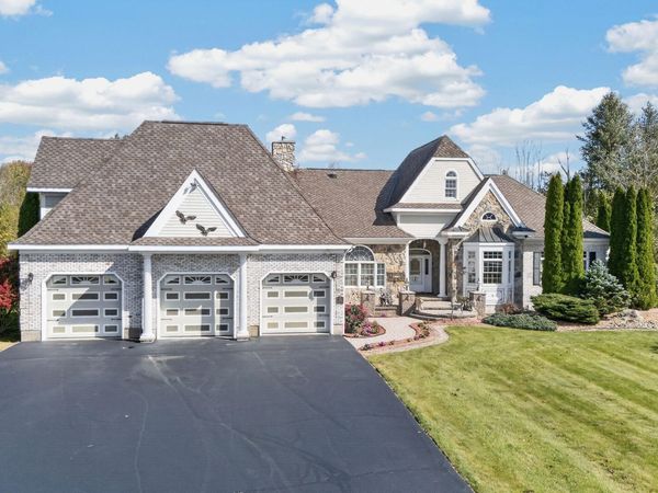 114 Jamie Lane, Broadalbin, NY 12025