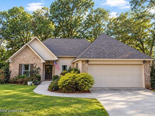 304 Brooks Avenue, Pelahatchie, MS 39145