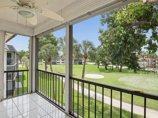 8911 S Hollybrook Blvd, Unit 310, Pembroke Pines, FL 33025