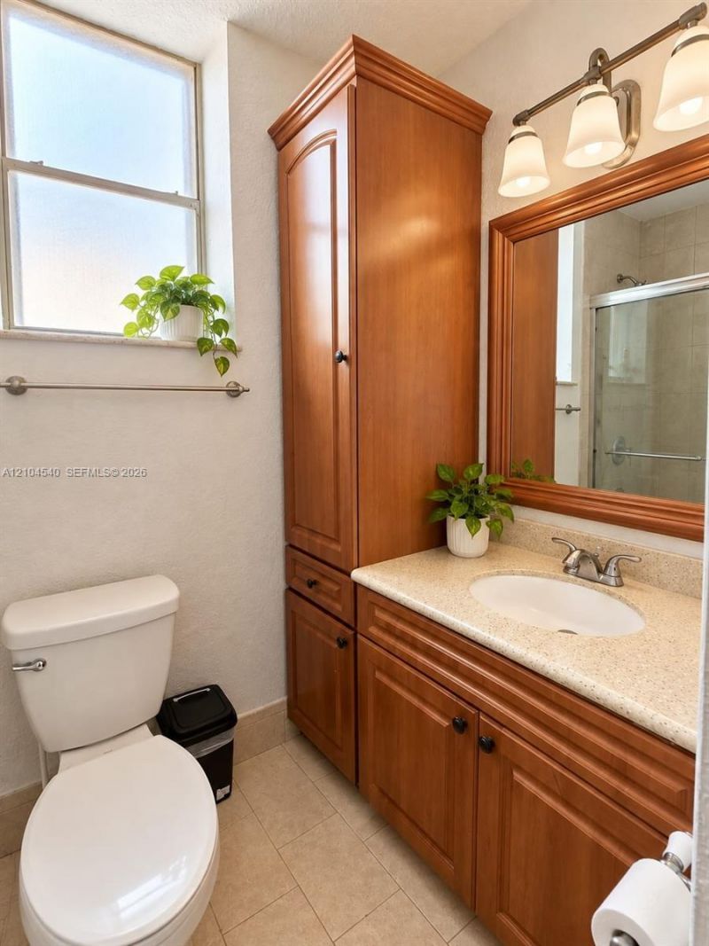 1064 W 42nd St, Unit 9, Hialeah, FL 33012 Photo