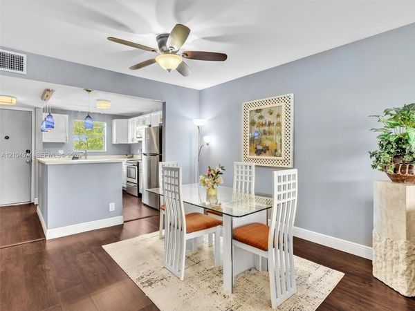 700 SE 6th Ave, Unit 201, Deerfield Beach, FL 33441