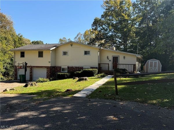 1300 Beech Drive , Zanesville, OH 43701