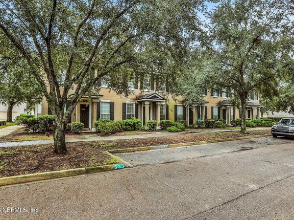 535 HOPEWELL Drive, Orange Park, FL 32073