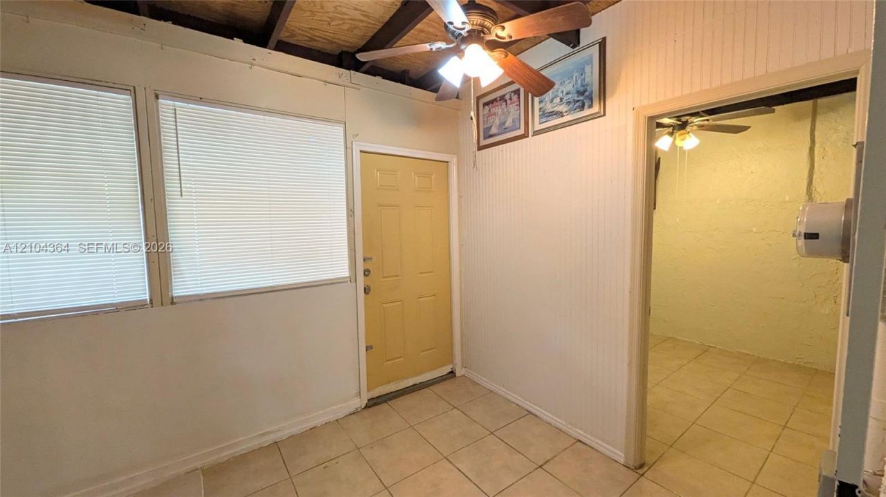 502 NW 11th St , Miami, FL 33136 Photo