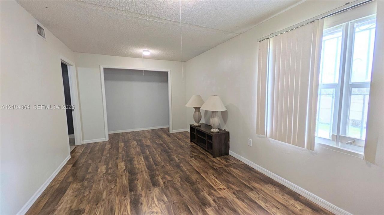 502 NW 11th St , Miami, FL 33136 Photo