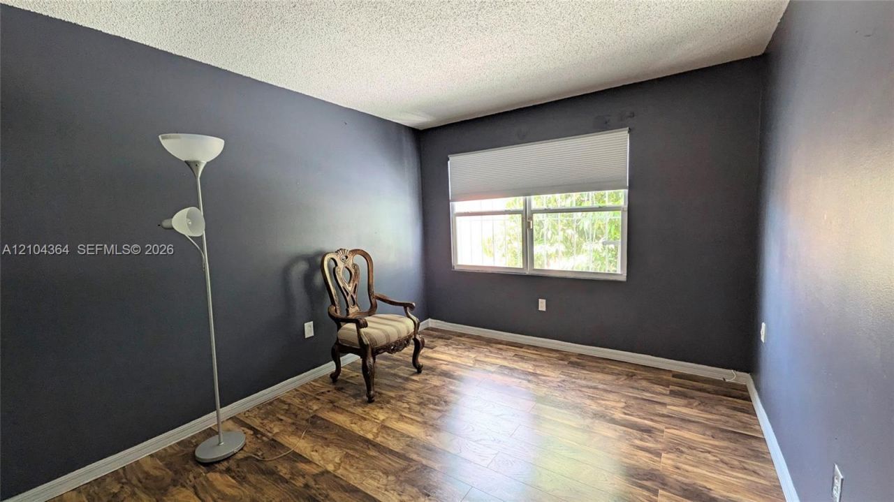 502 NW 11th St , Miami, FL 33136 Photo