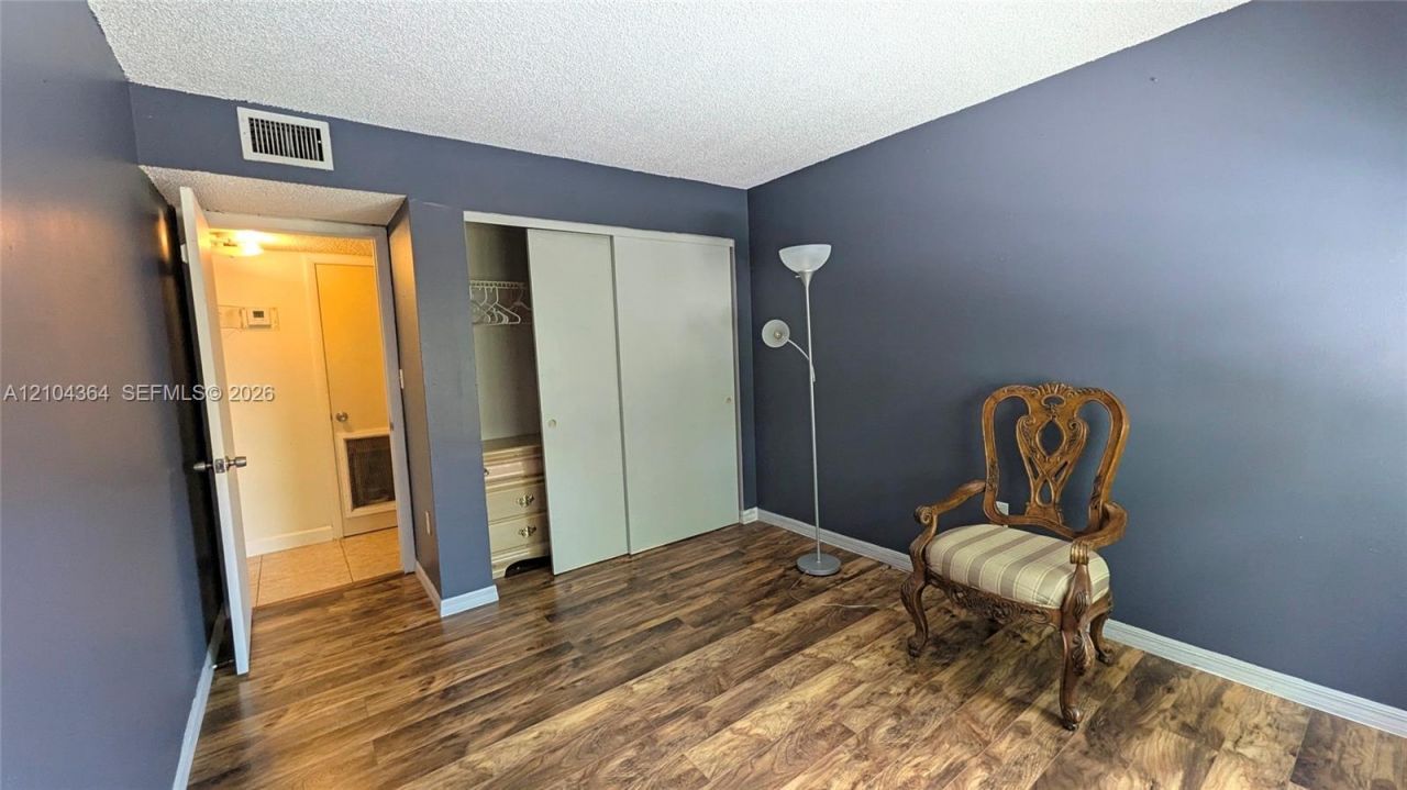 502 NW 11th St , Miami, FL 33136 Photo