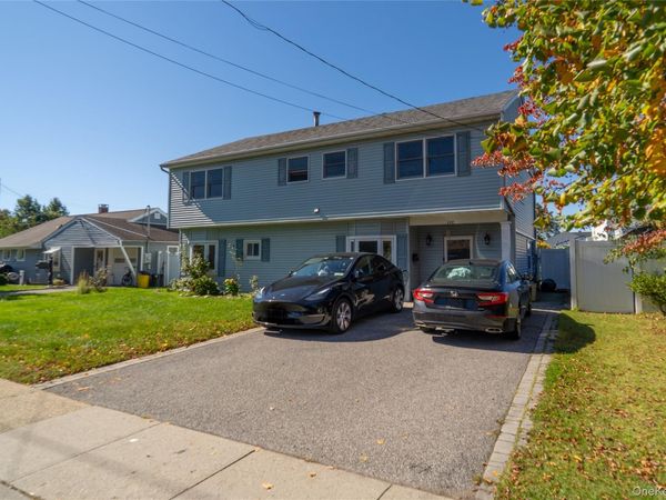 220 Jerusalem Avenue, Hicksville, NY 11801