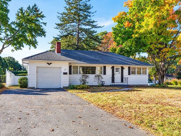 172 Harwich Rd, West Springfield, MA 01089
