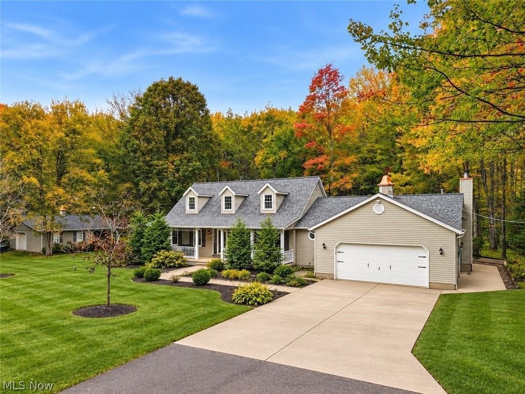 10900 Stafford Road, Chagrin Falls, OH 44023 Main Photo