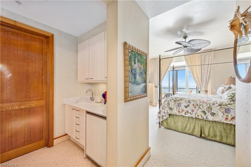 8477 Bay Colony Dr , Unit PH17, Naples, FL 34108 Photo