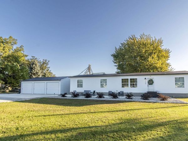 7125 La Porte Road, Washburn, IA 50702