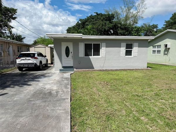 615 Columbus Pkwy, Hollywood, FL 33021