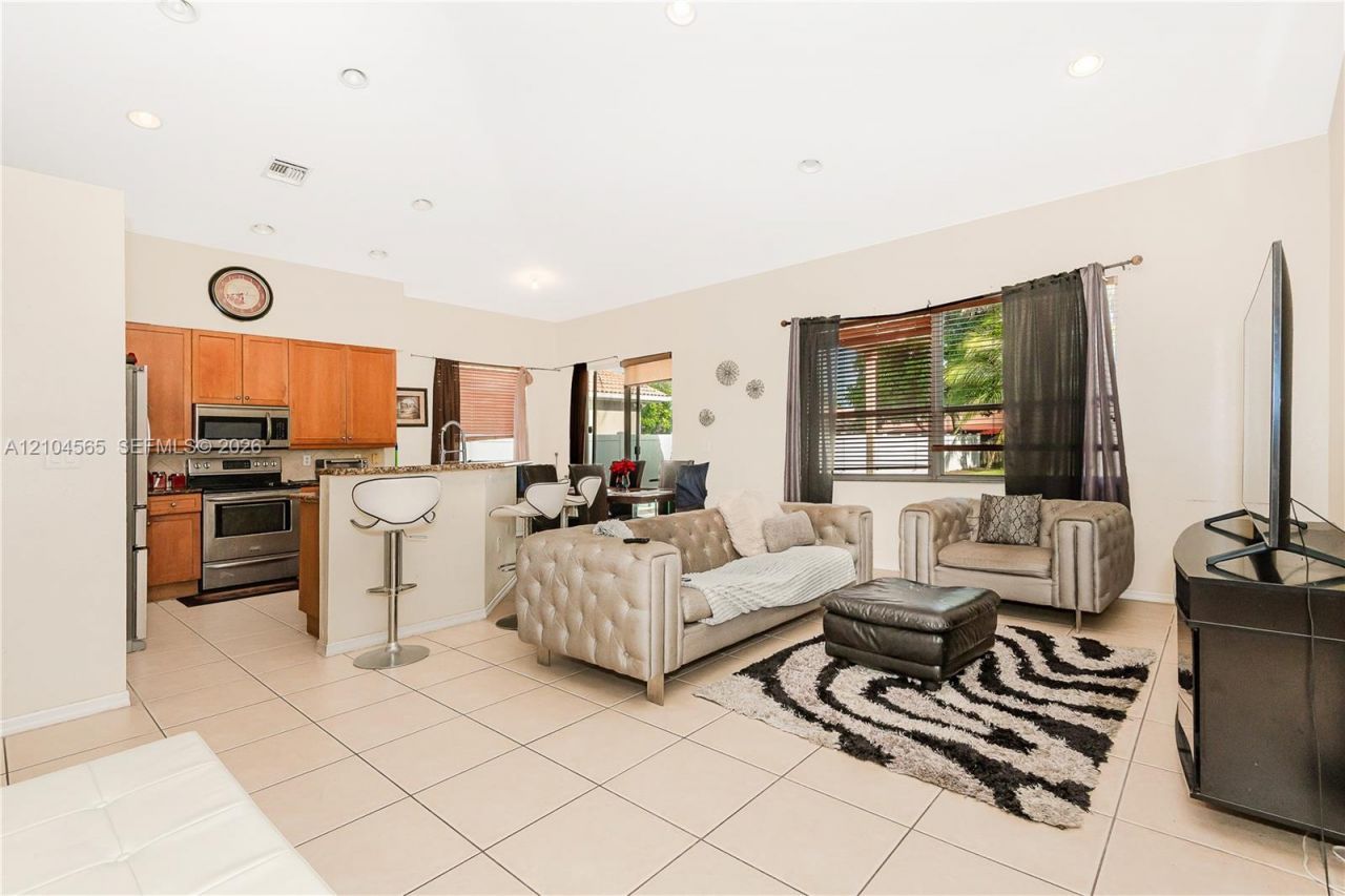 15203 SW 52nd St , Miramar, FL 33027 Photo