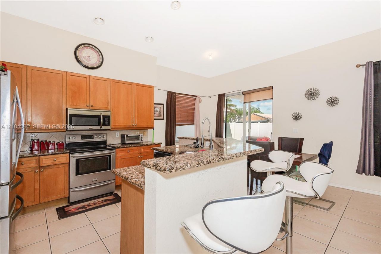 15203 SW 52nd St , Miramar, FL 33027 Photo