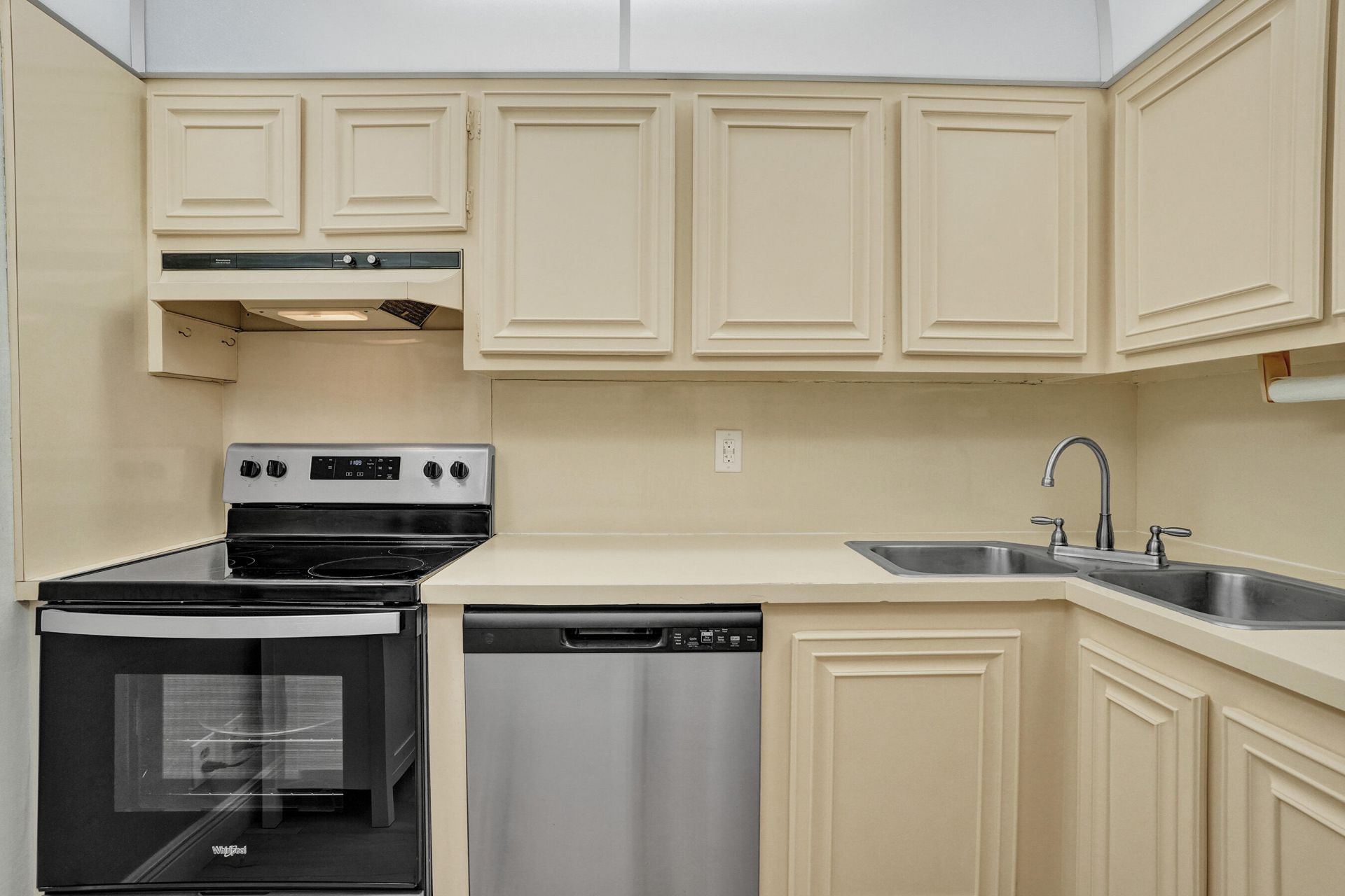 1009 N Ocean Boulevard, Unit 507, Pompano Beach, FL 33062 Photo