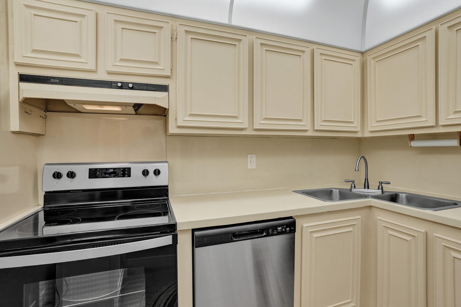 1009 N Ocean Boulevard, Unit 507, Pompano Beach, FL 33062 Photo