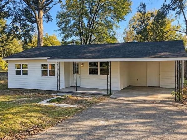 200 Shaw, Water Valley, MS 38965