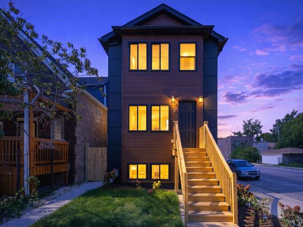 956 N Saint Louis Avenue , Chicago, IL 60651