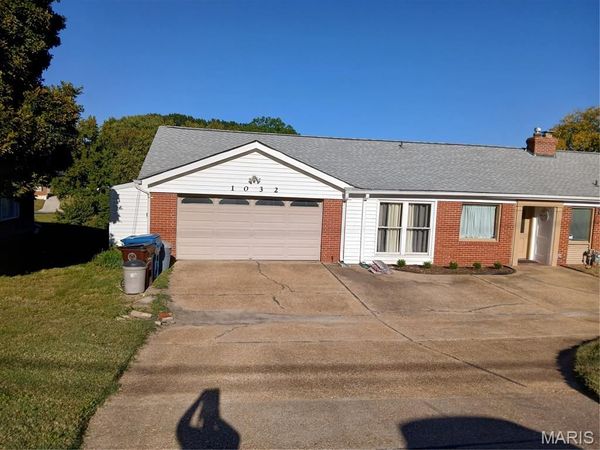 1032 N Florissant Road, Ferguson, MO 63135