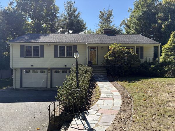 94 Concord Ave, Lexington, MA 02421