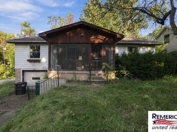 9846 Portage Lake Avenue, Pinckney, MI 48169