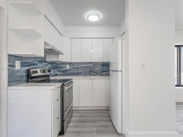 852 SW 1st St , Unit 4, Miami, FL 33130