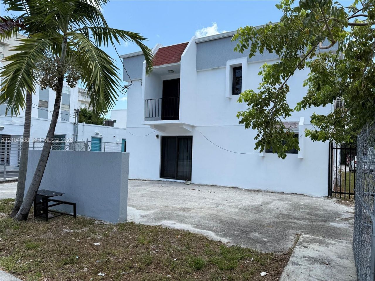 852 SW 1st St , Unit 4, Miami, FL 33130 Photo