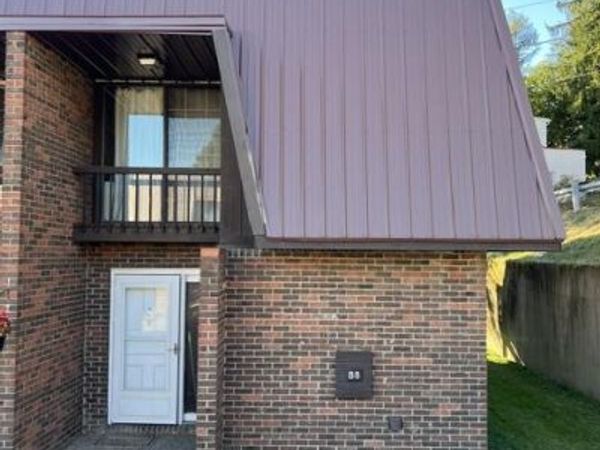 98 Edgwood Street, Unit B8, Wheeling, WV 26003