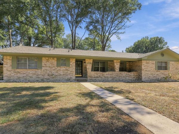 608 S Baridon Street, Conway, AR 72034