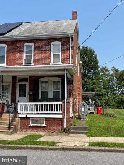 317 W RACE STREET , STOWE, PA 19464