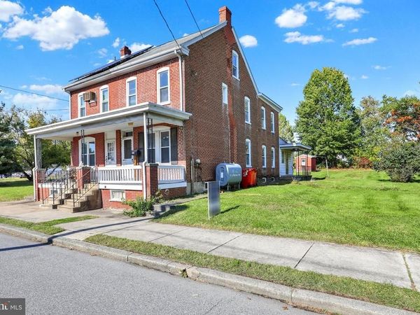 317 W RACE STREET, STOWE, PA 19464