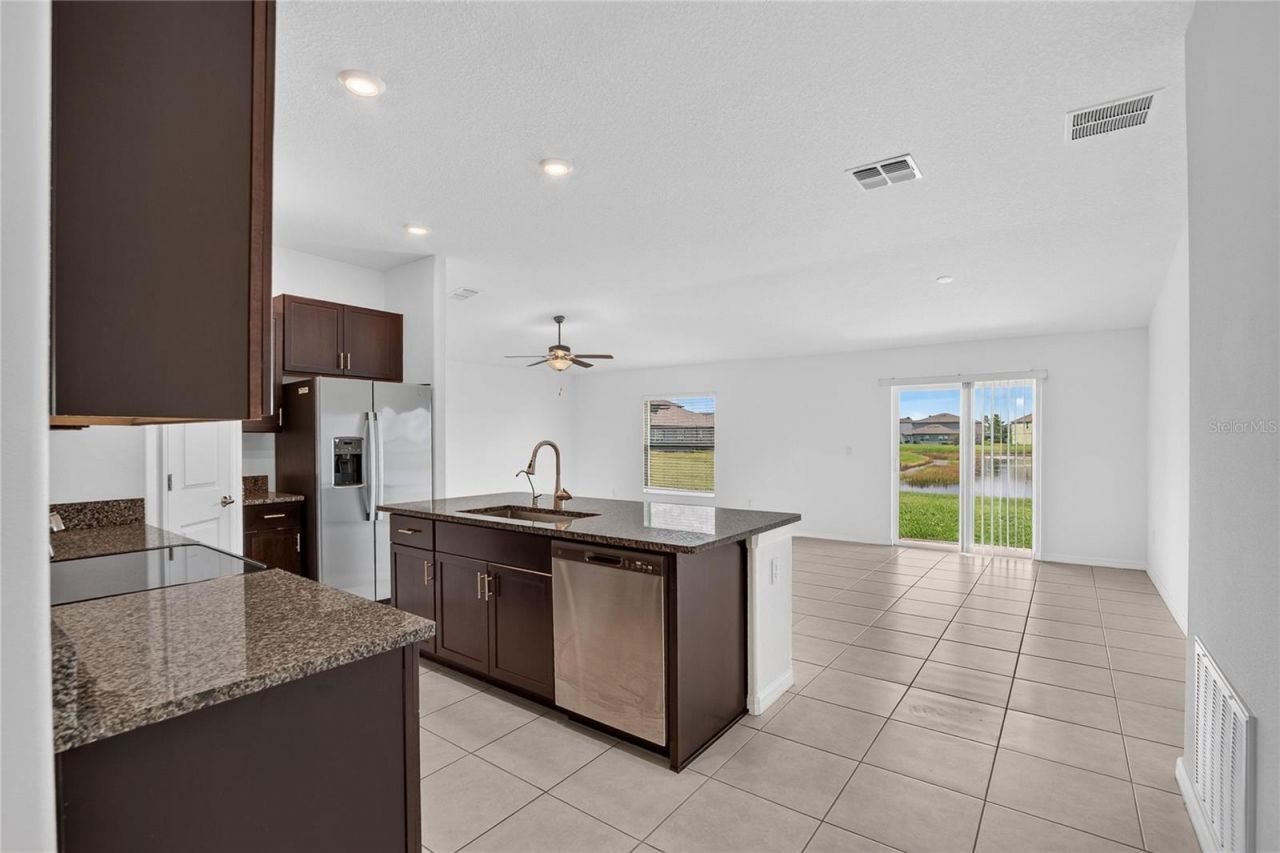 5487 Blue Azure Drive , Wimauma, FL 33598 Photo