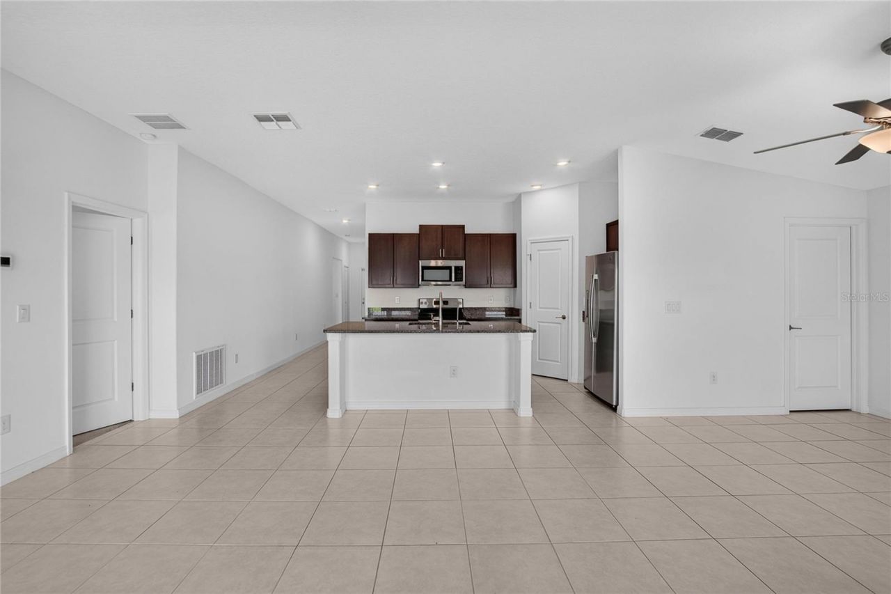 5487 Blue Azure Drive , Wimauma, FL 33598 Photo