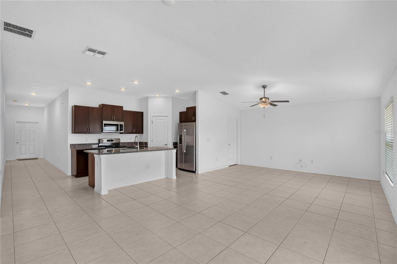 5487 Blue Azure Drive , Wimauma, FL 33598 Photo