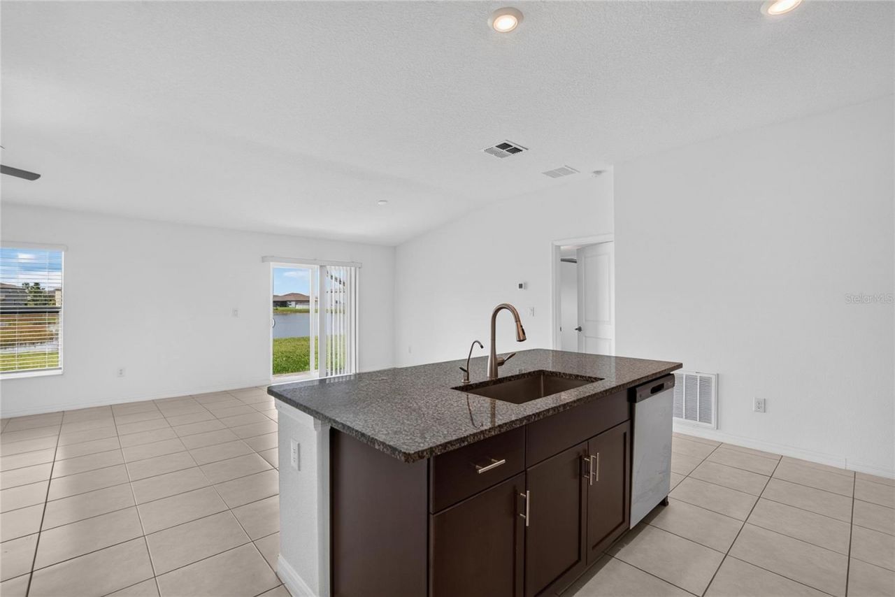 5487 Blue Azure Drive , Wimauma, FL 33598 Photo