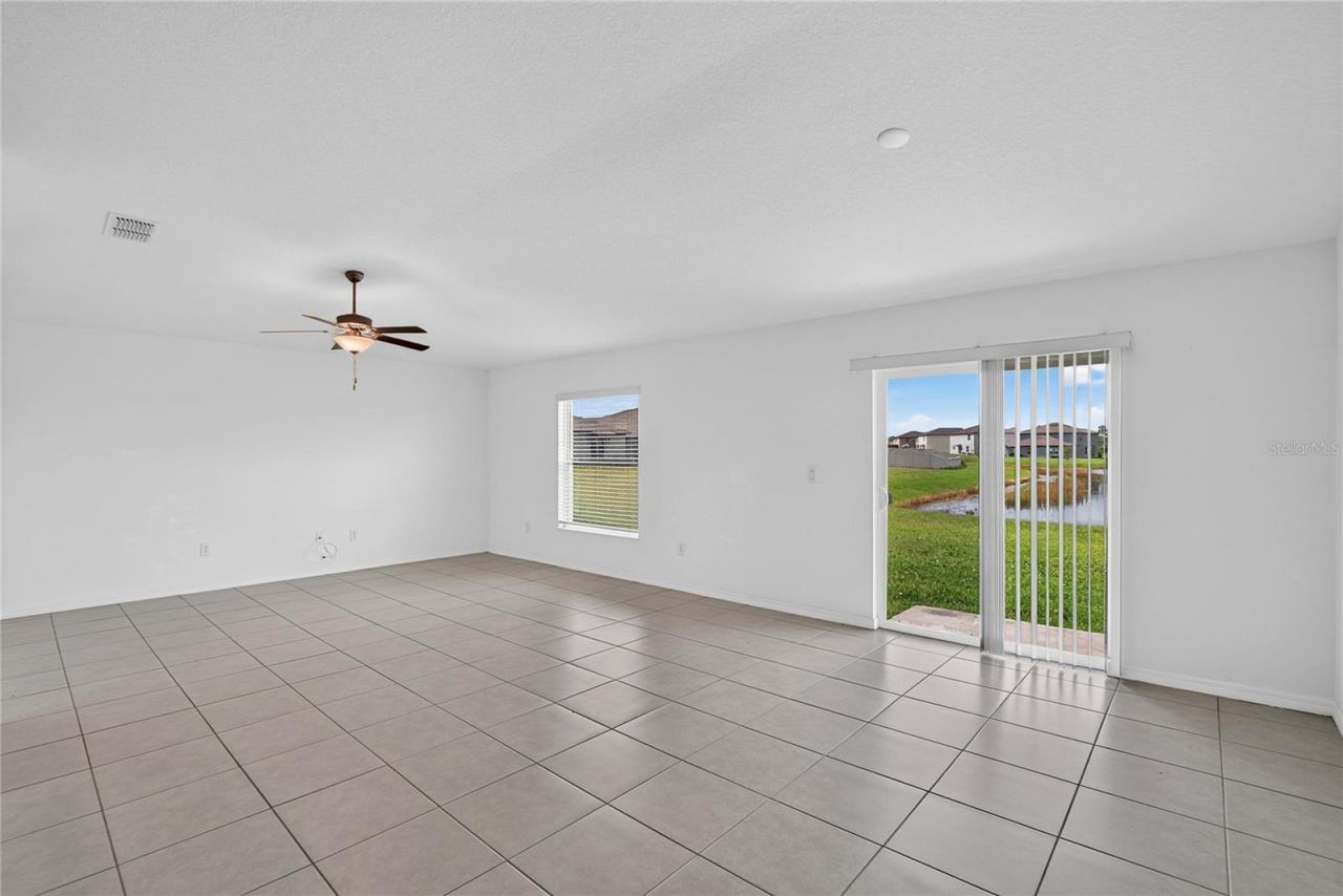 5487 Blue Azure Drive , Wimauma, FL 33598 Photo