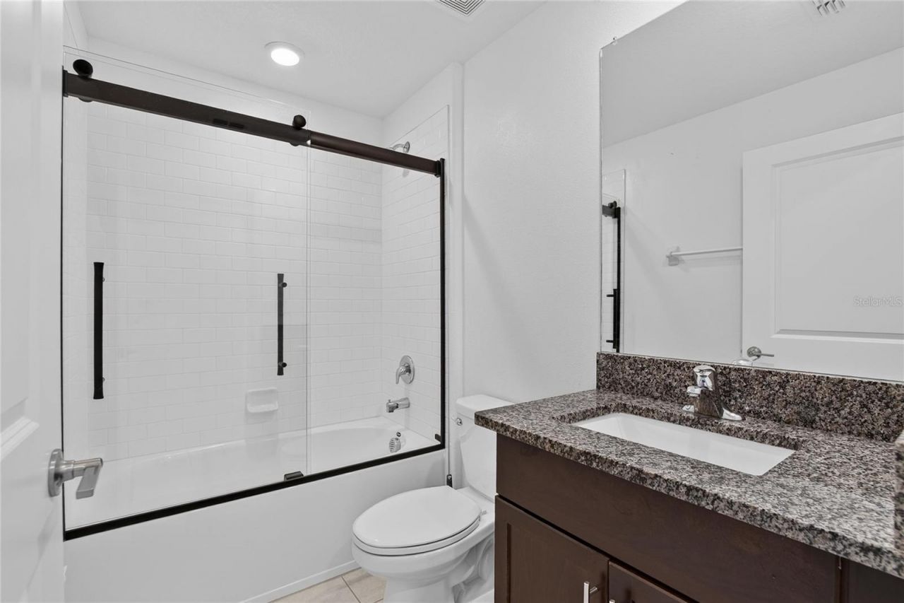 5487 Blue Azure Drive , Wimauma, FL 33598 Photo