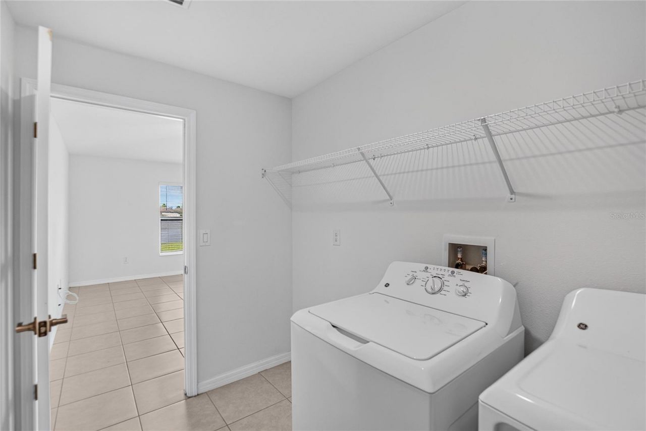 5487 Blue Azure Drive , Wimauma, FL 33598 Photo