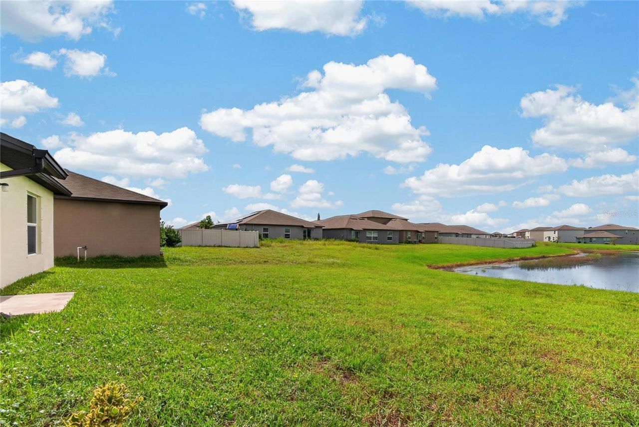5487 Blue Azure Drive , Wimauma, FL 33598 Photo
