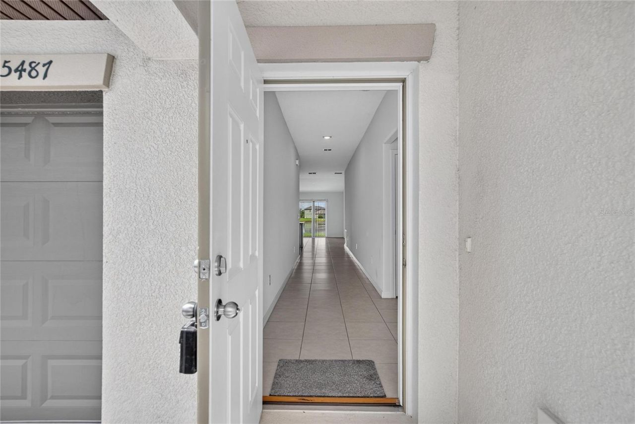 5487 Blue Azure Drive , Wimauma, FL 33598 Photo