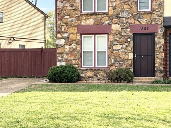 1807 GROVEHAVEN CIR, Unit 1807, Memphis, TN 38116