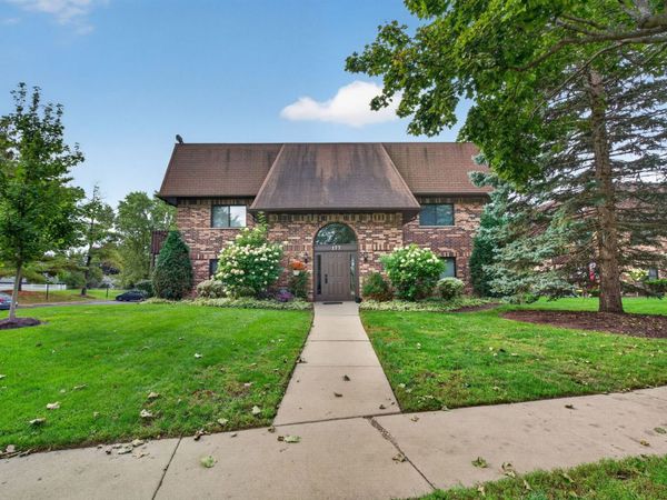 177 Uteg Street , Unit 104C, Crystal Lake, IL 60014