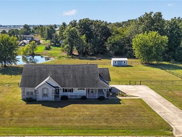 37 SW 6th Road, Lamar, MO 64759