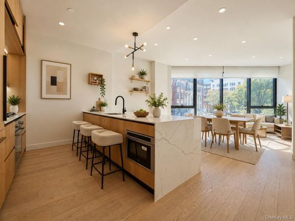 5 Court Square W, Unit 2F, Long Island City, NY 11101